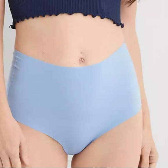 Lot of Victoria Secrets and Aerie underwears/thongs - Picture 9 of 9